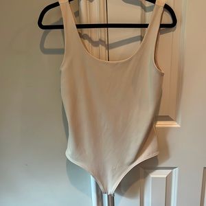 Express Scoop Neck Body Contour Bodysuit